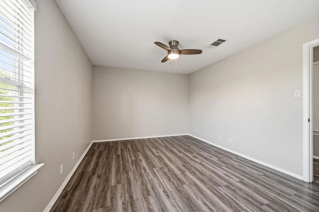 Photo of 1635 Abbey LN