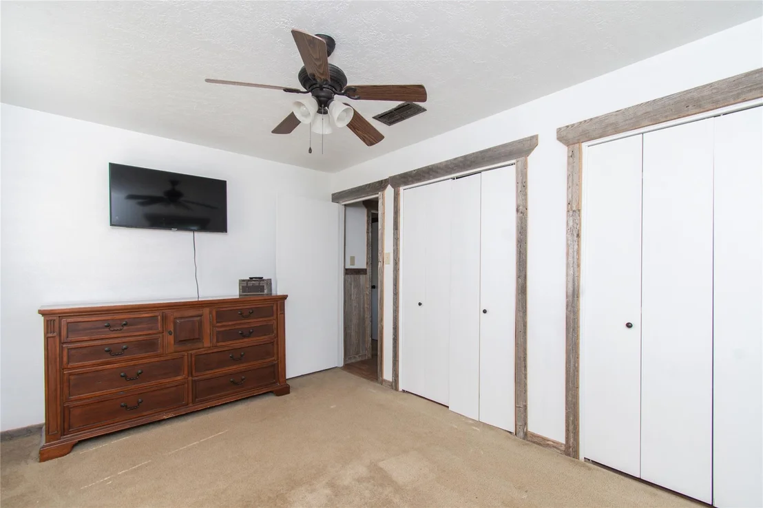 Photo of 8490 E HWY 190