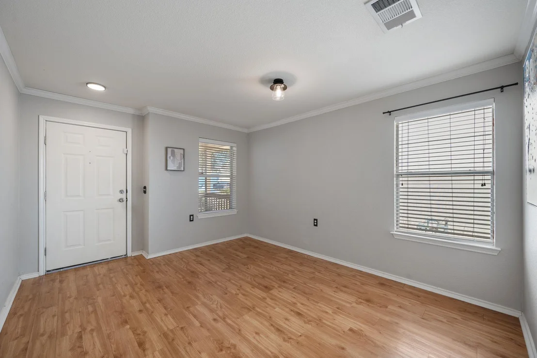 Photo of 5321 Krueger LN S