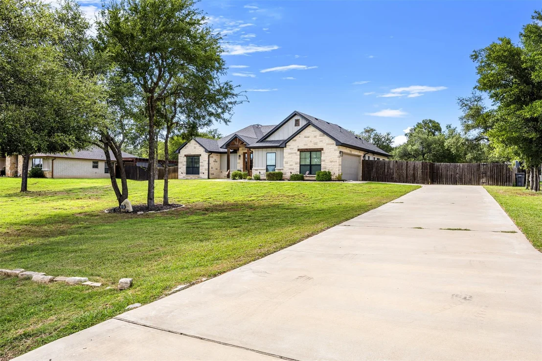 Photo of 1424 County Road 3152