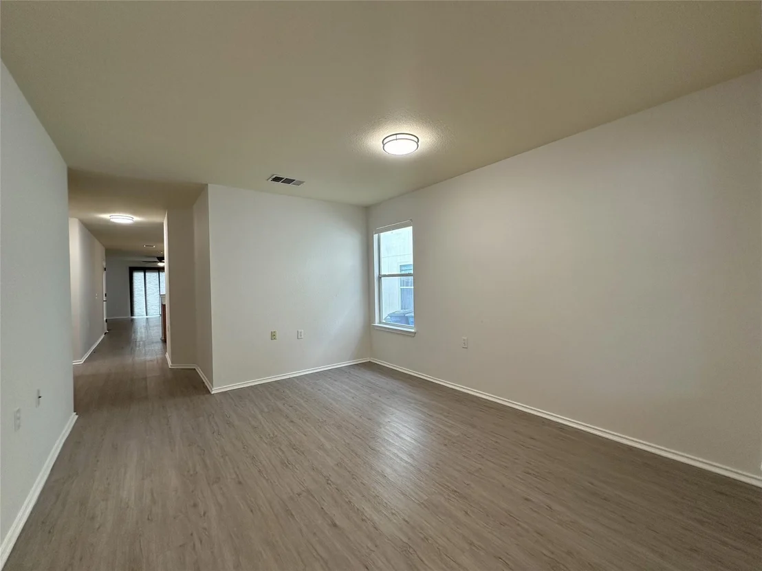 Photo of 5221 Krueger LN