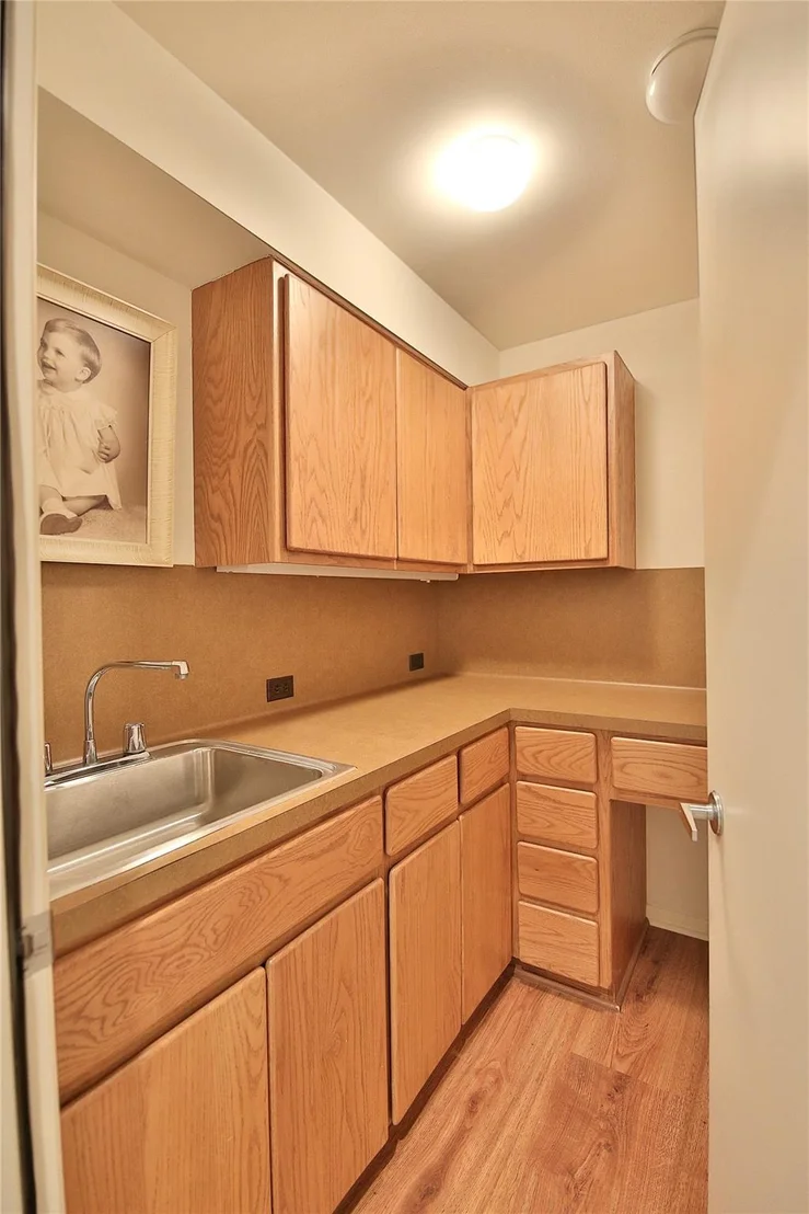 Photo of 9003 Bluegrass DR
