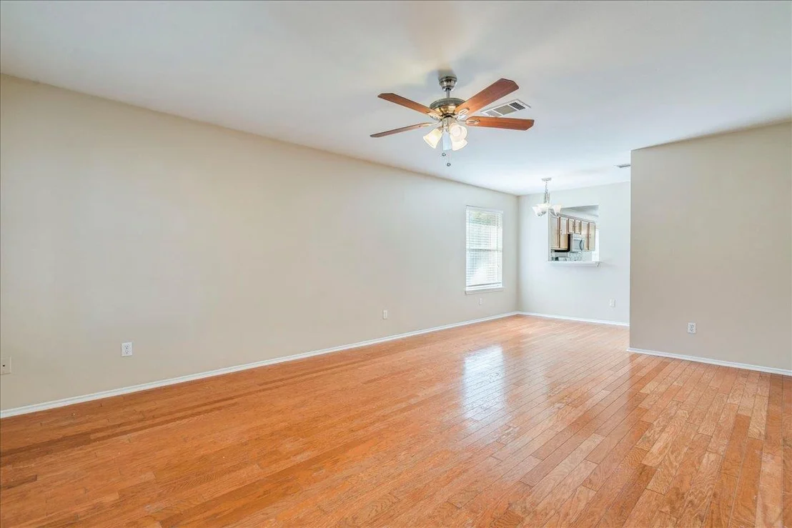 Photo of 1701 Friars Tale LN