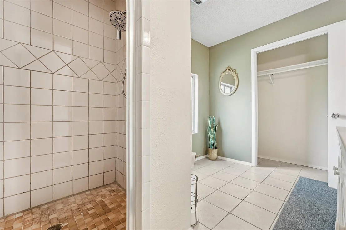 Photo of 11203 Travis DR