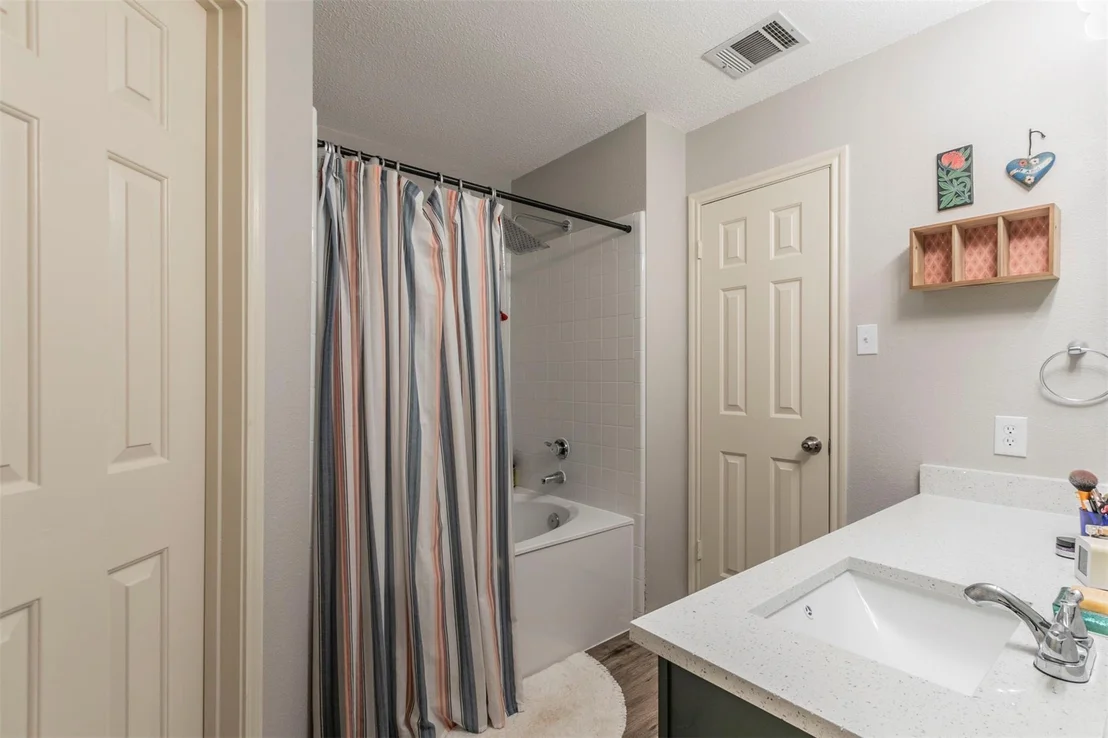 Photo of 4315 Triboro TRL