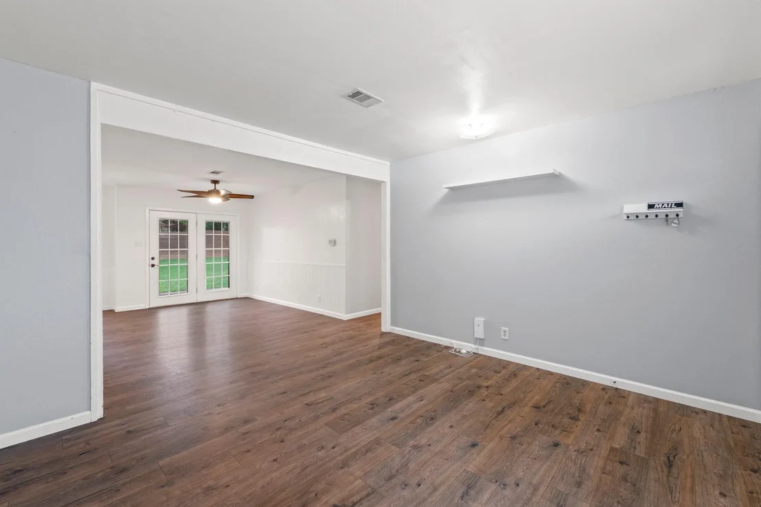 Photo of 5811 Glenhollow PATH
