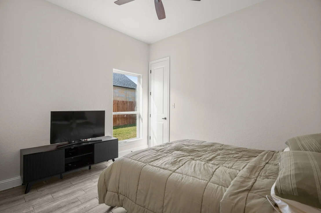 Photo of 136 Greg LN