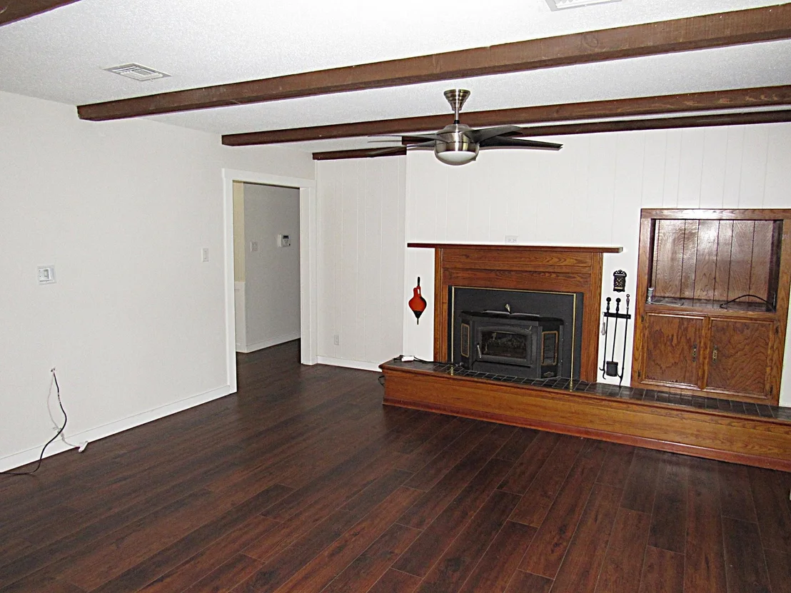 Photo of 737 Estate DR