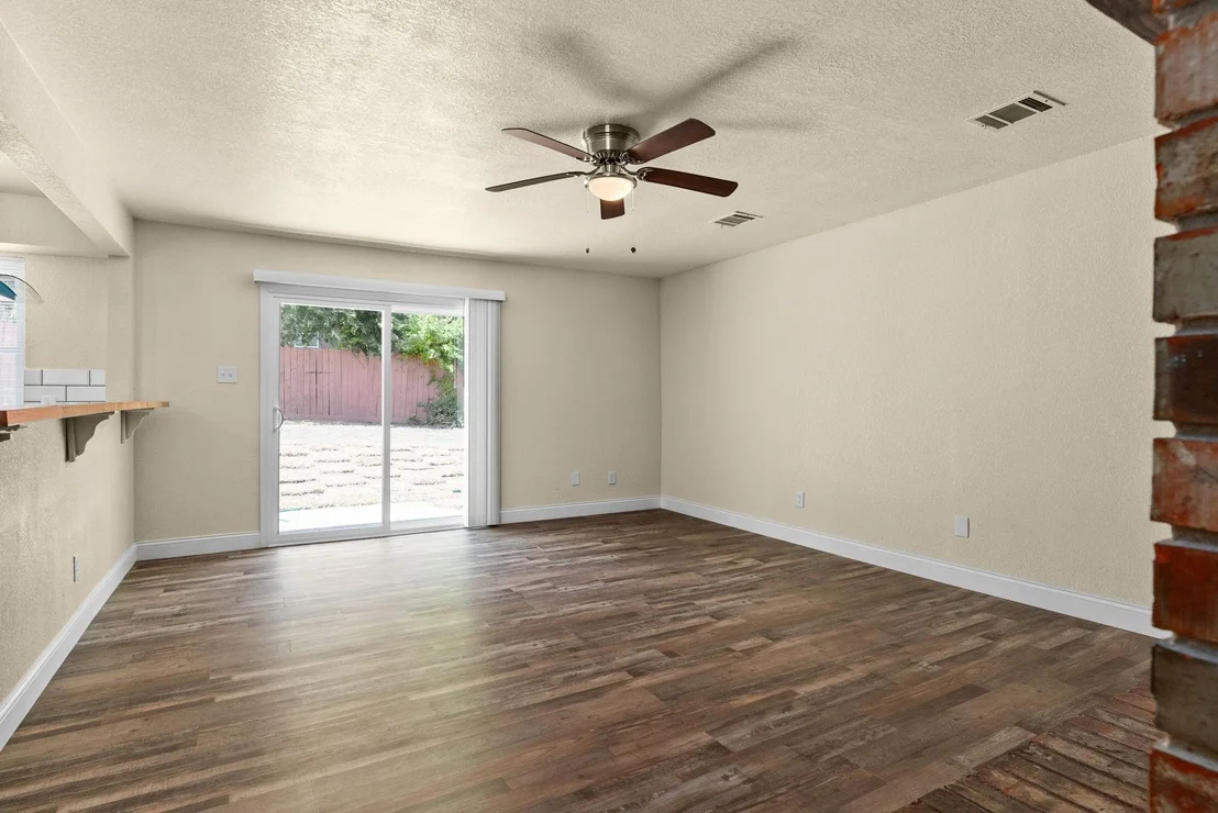 Photo of 612 Manning DR