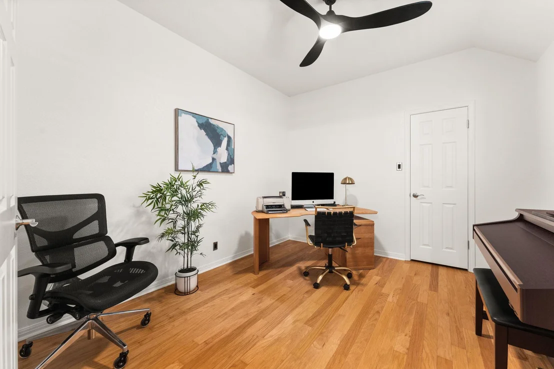 Photo of 10808 Redmond RD