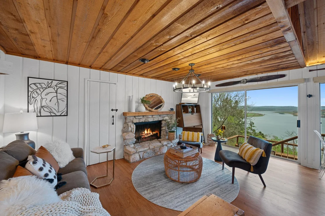 Photo of 403 Coventry RD