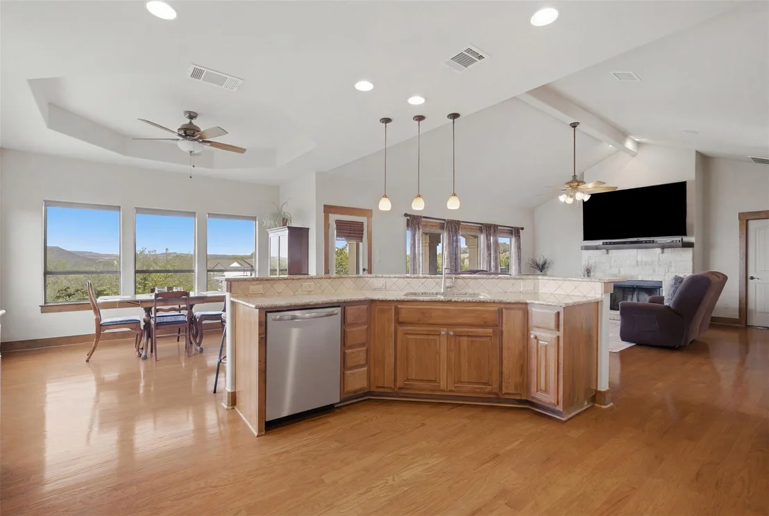 Photo of 700 Augusta CIR N