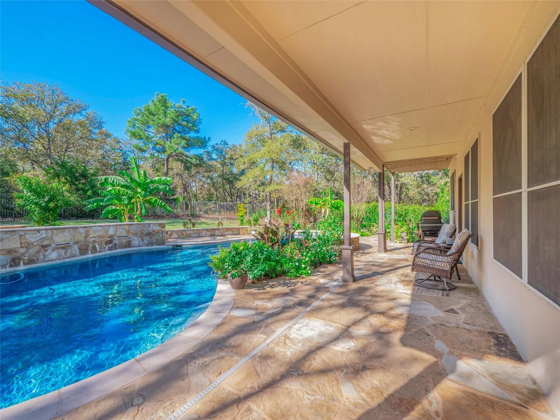 Photo of 533 Arbors CIR