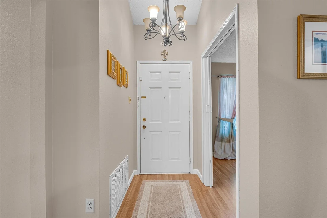 Photo of 1701 Laurel PATH