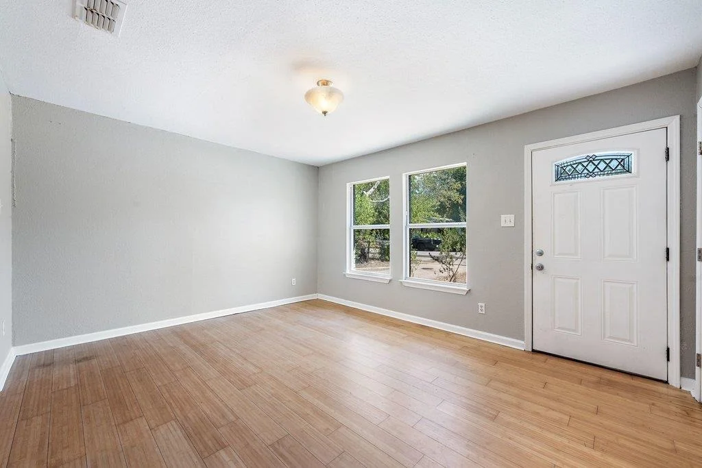 Photo of 1304 Lily TER