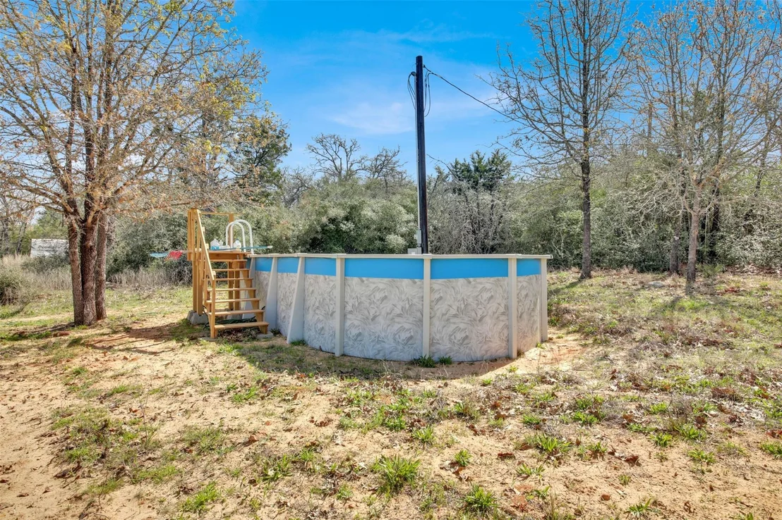 Photo of 1205 Private Road 7016 RD