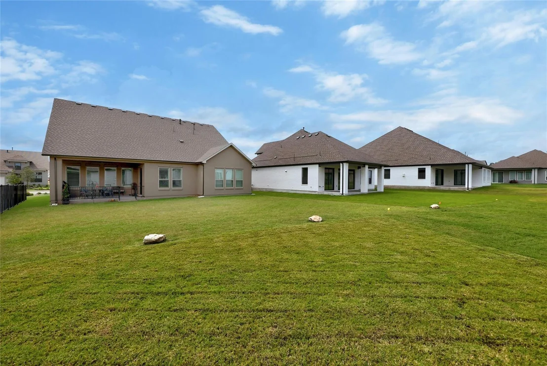 Photo of 213 Oakley PASS