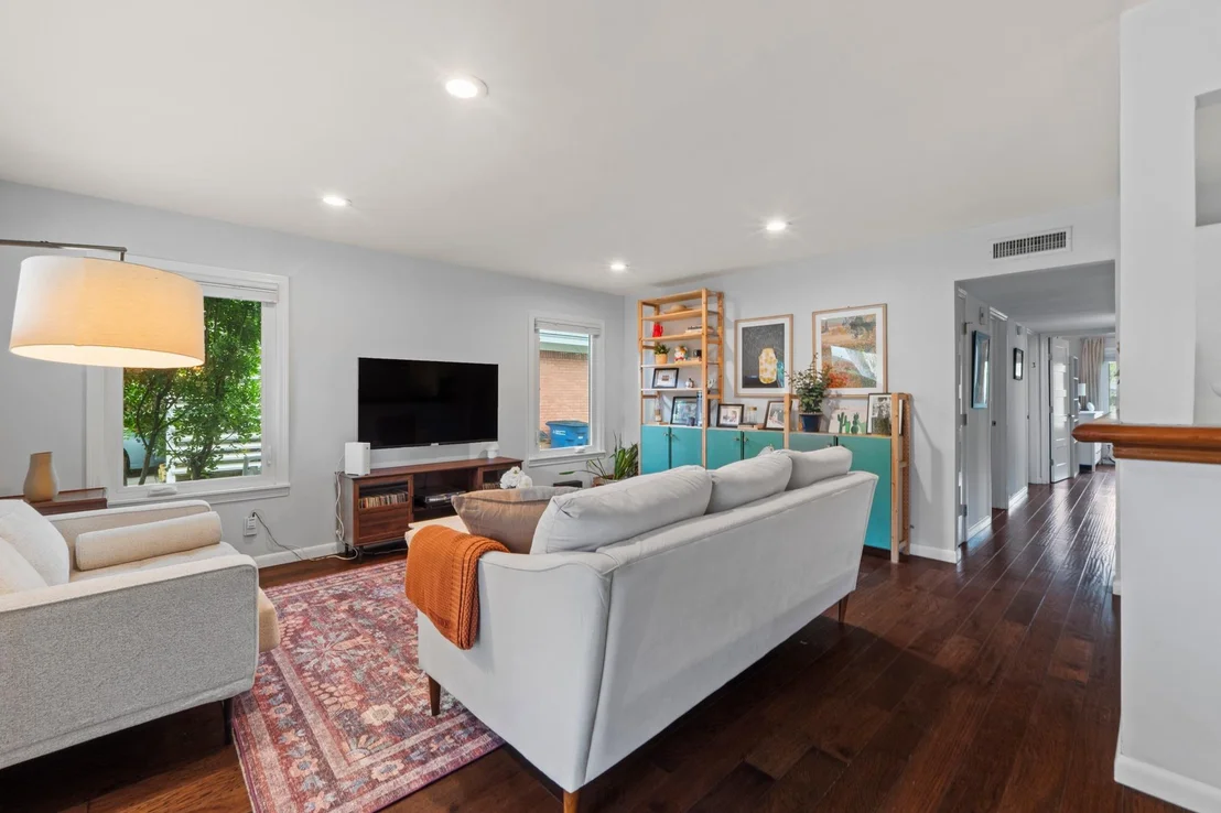Photo of 1301 Ridgemont DR