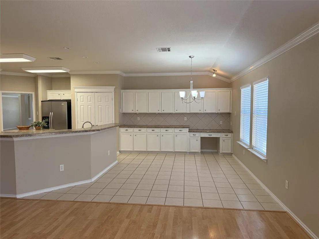Photo of 2110 Thunderbird DR