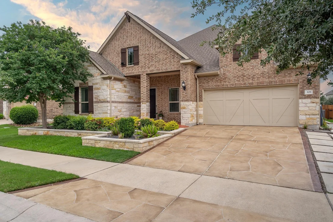 Photo of 308 Bluehaw DR