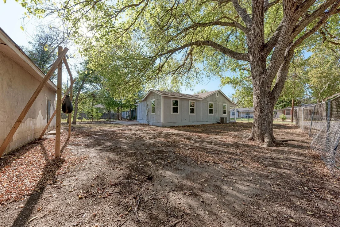 Photo of 718 Barbara DR