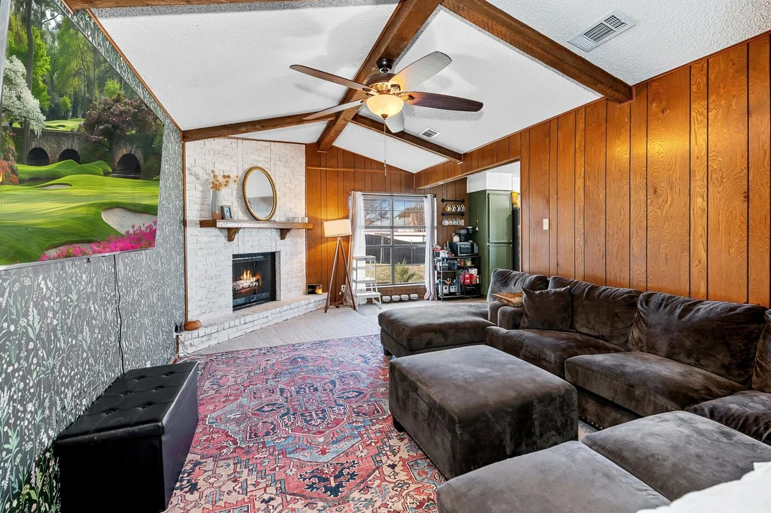 Photo of 905 Moss CIR