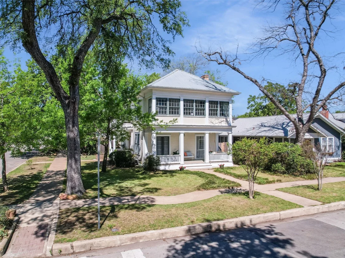 Photo of 4000 Avenue D