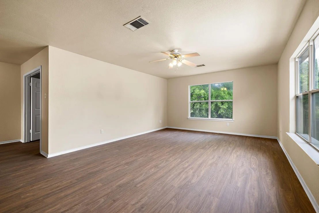 Photo of 2104 Deer Creek TRL