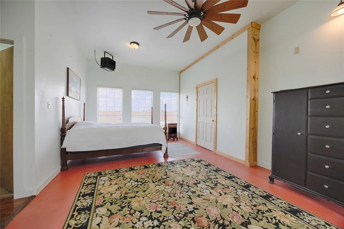 Photo of 398 County Road 264 RD