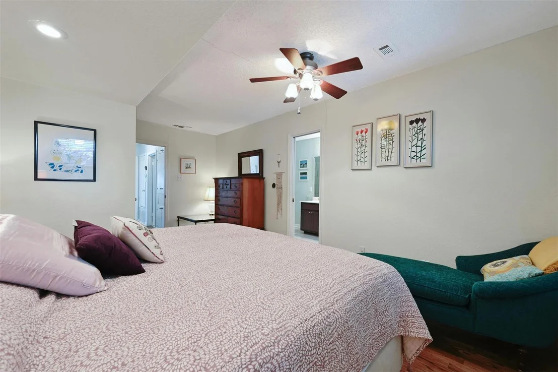 Photo of 5106 Valley Oak DR