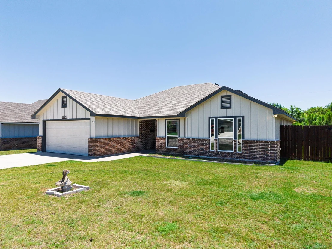 Photo of 1124 Limestone DR