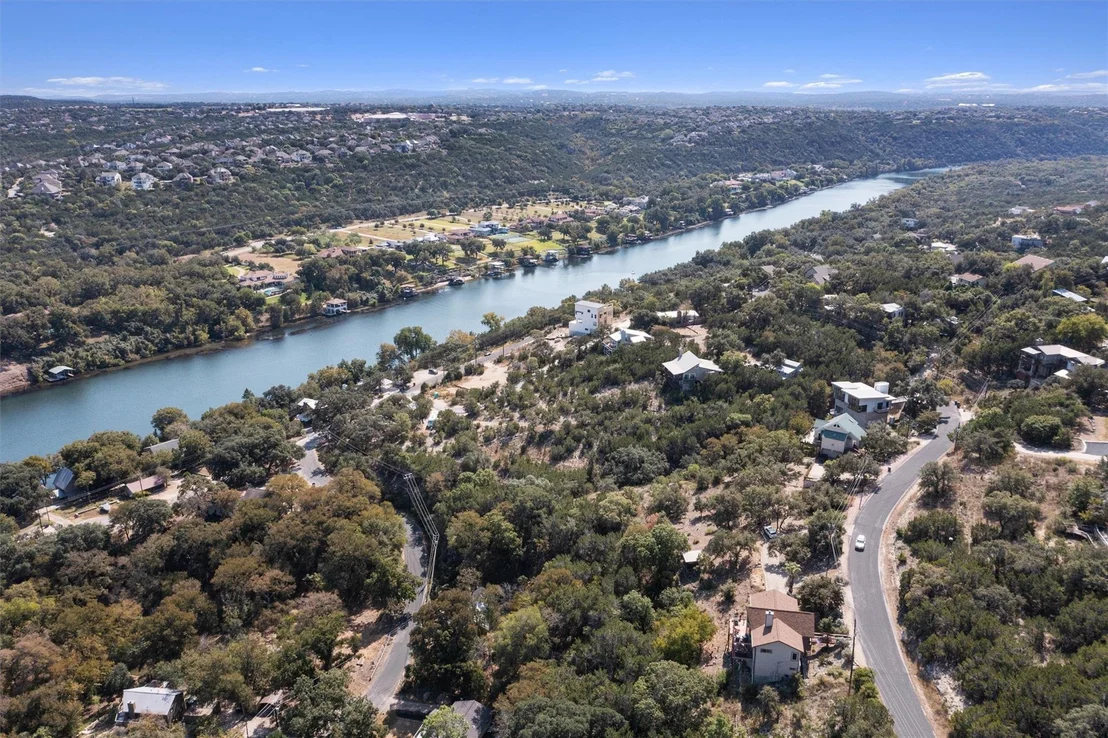 Photo of 2510 Geronimo TRL