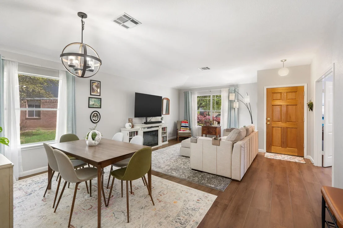 Photo of 809 LA CREMA CT