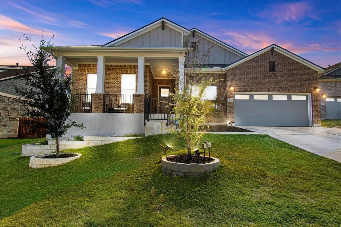 Photo of 104 Ridgeview CT