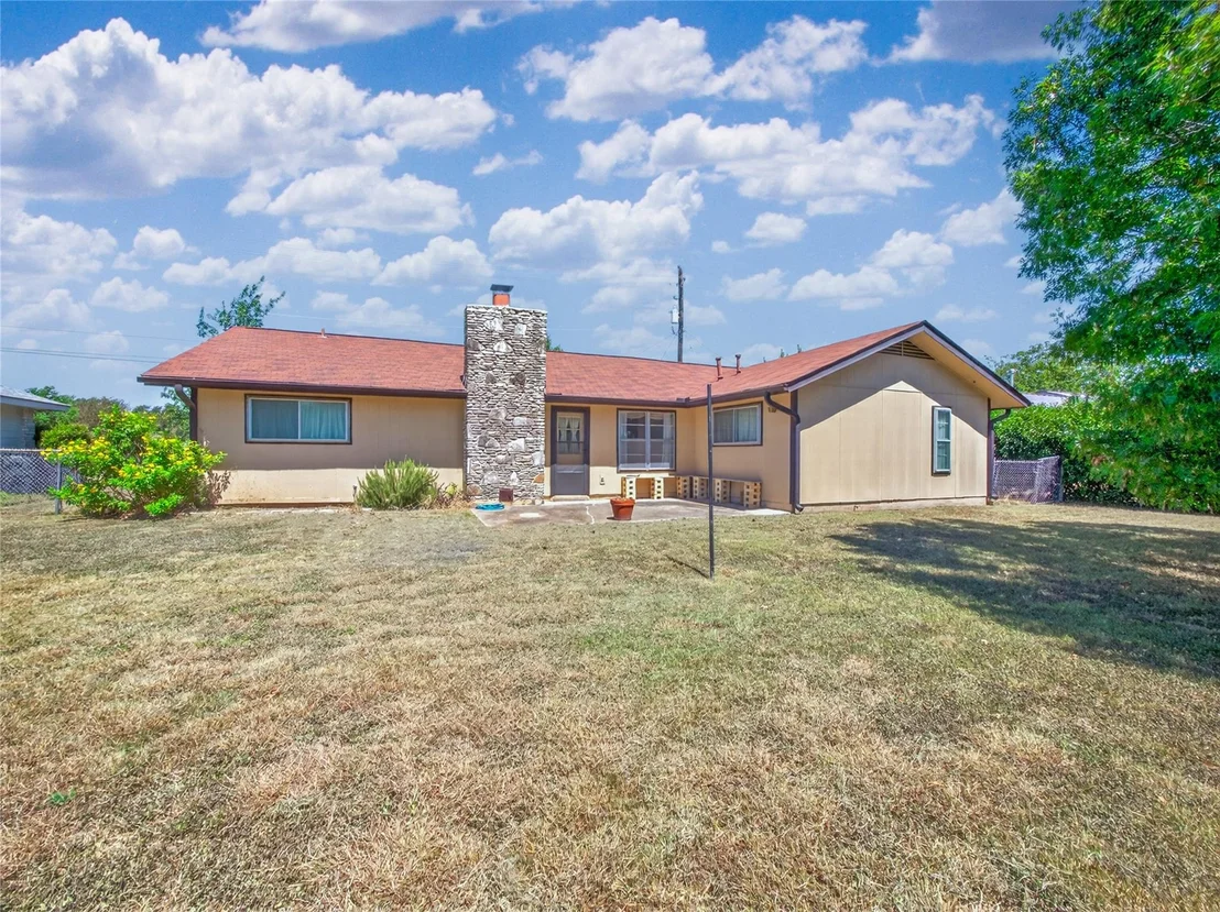 Photo of 404 E Central DR