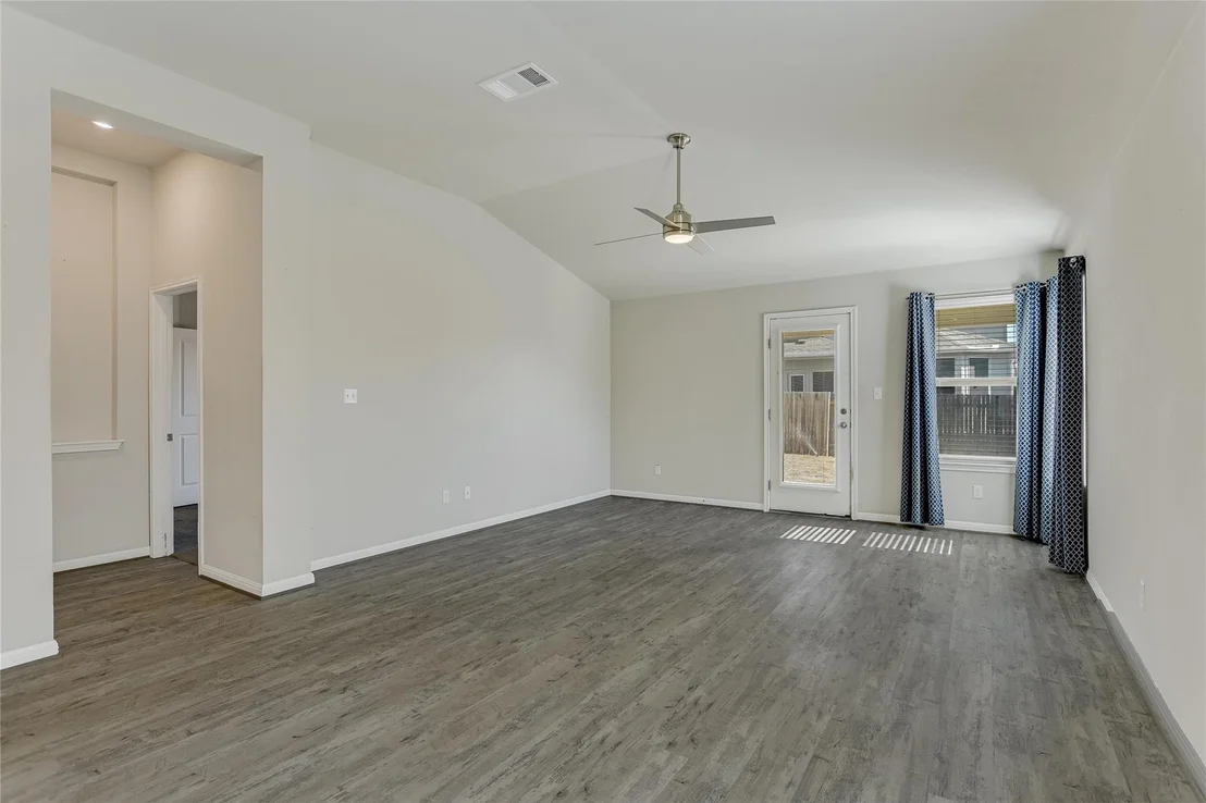 Photo of 19033 Kimberlite DR