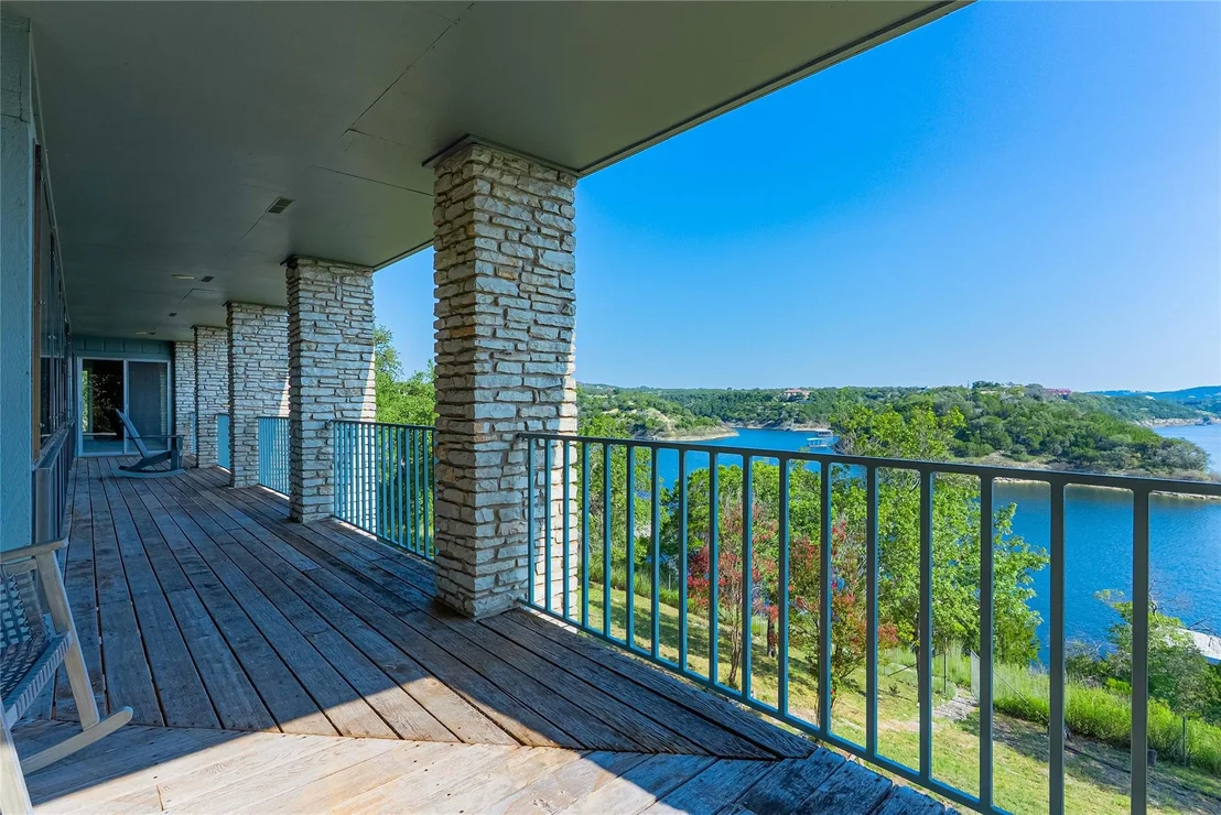 Photo of 18106 Travis CIR