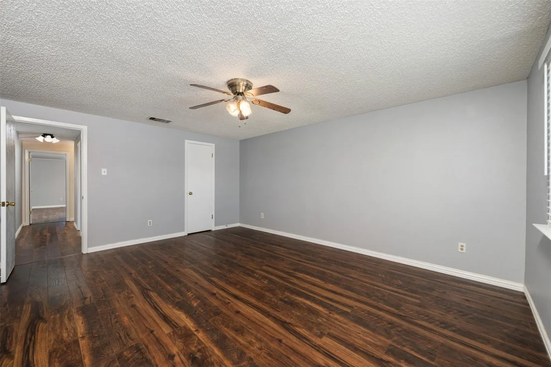 Photo of 1408 Doonesbury DR