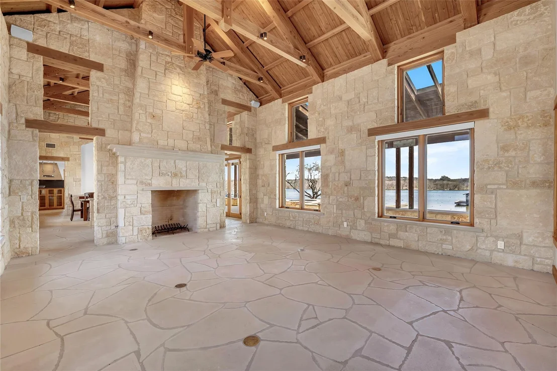 Photo of 118 Mountain View CIR