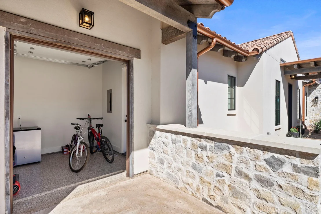 Photo of 100 Encantada