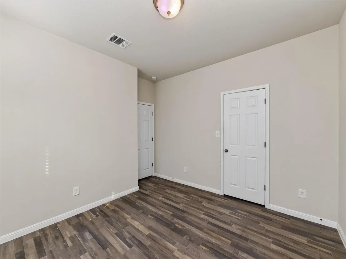 Photo of 109 Lambert ST