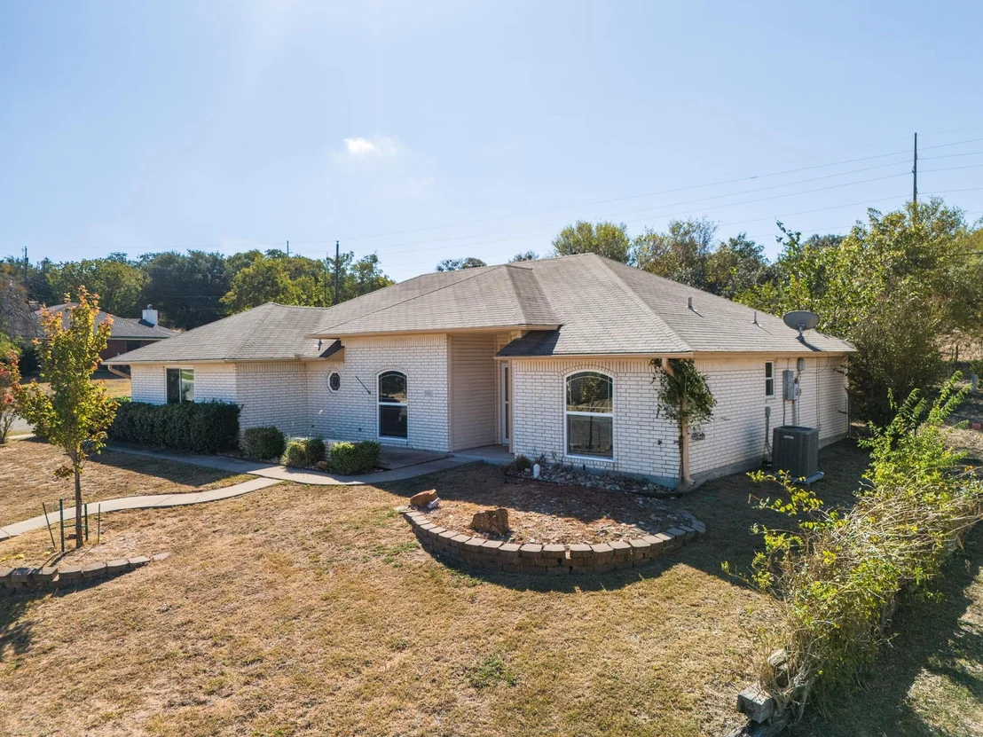 Photo of 906 Northern Dancer DR