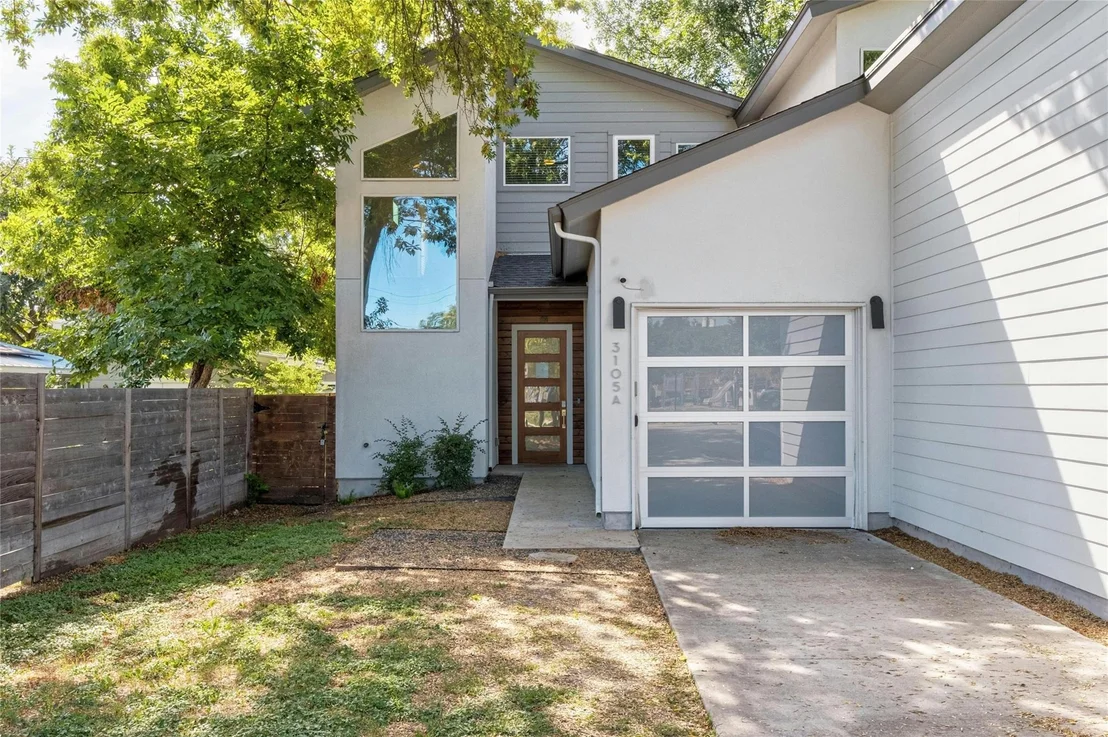 Photo of Unit A at 3105 Powell CIR