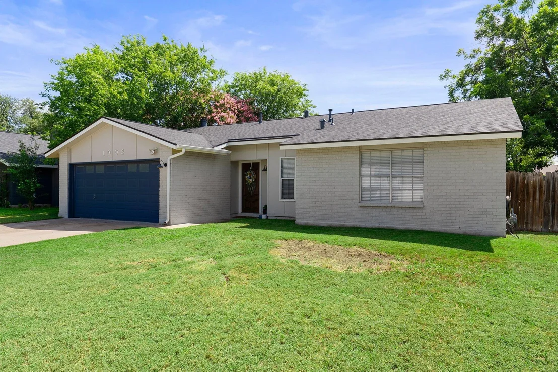 Photo of 1902 Cameo DR