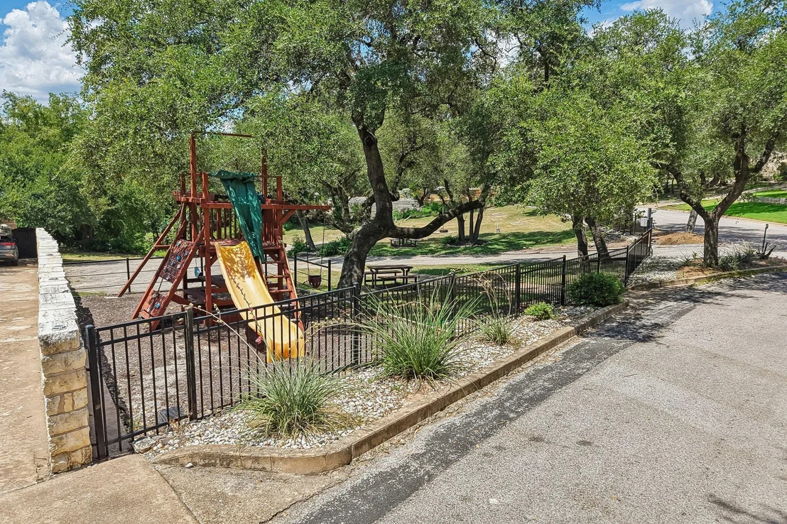 Photo of 13101 Travis View LOOP