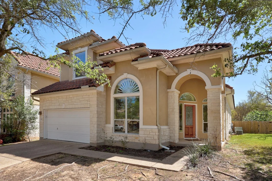 Photo of 15529 Interlachen DR