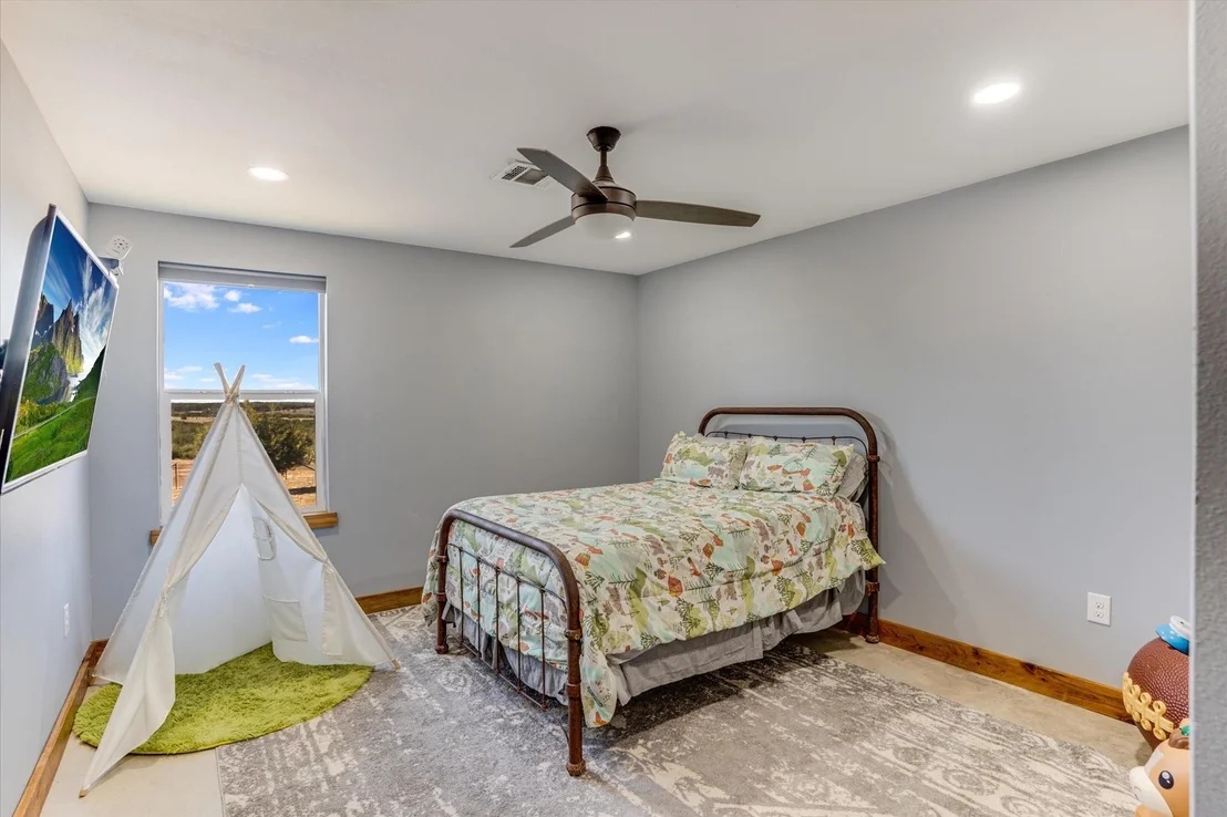 Photo of 5450 County Road 202