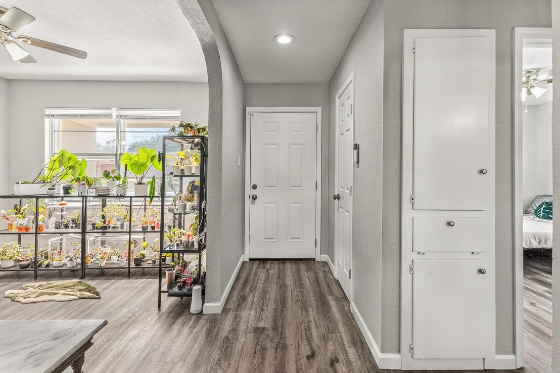 Photo of 1302 Phyllis DR