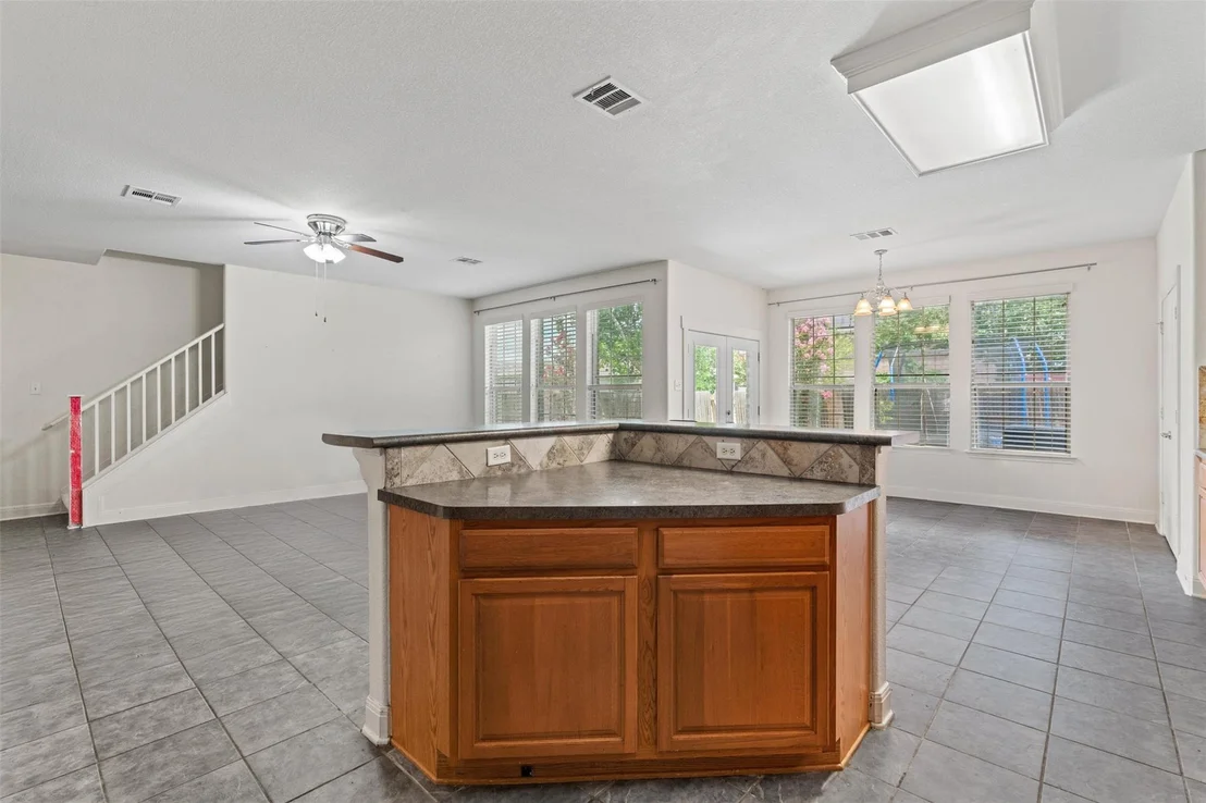 Photo of 804 Yosemite TRL