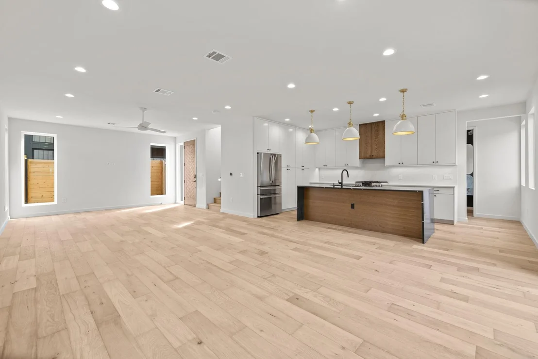 Photo of Unit 2 at 309 Franklin BLVD